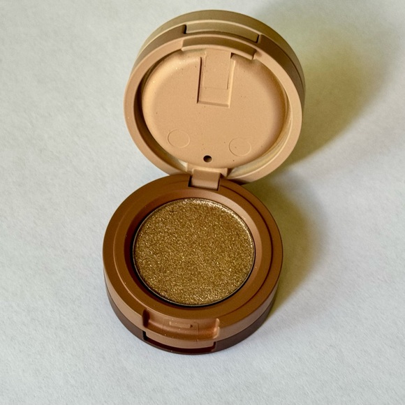 Kaja Beauty Bento Eyeshadow Trio – Forest Night | Gold Bronze Green Shimmer - Picture 3 of 6